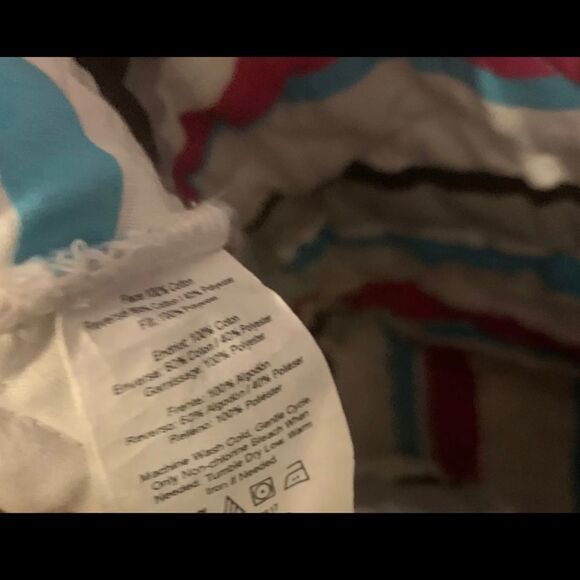 Floral Fabric Handbag Beautiful dressy Shoulder Handbag Made in Pakistani - Picture 3 of 5